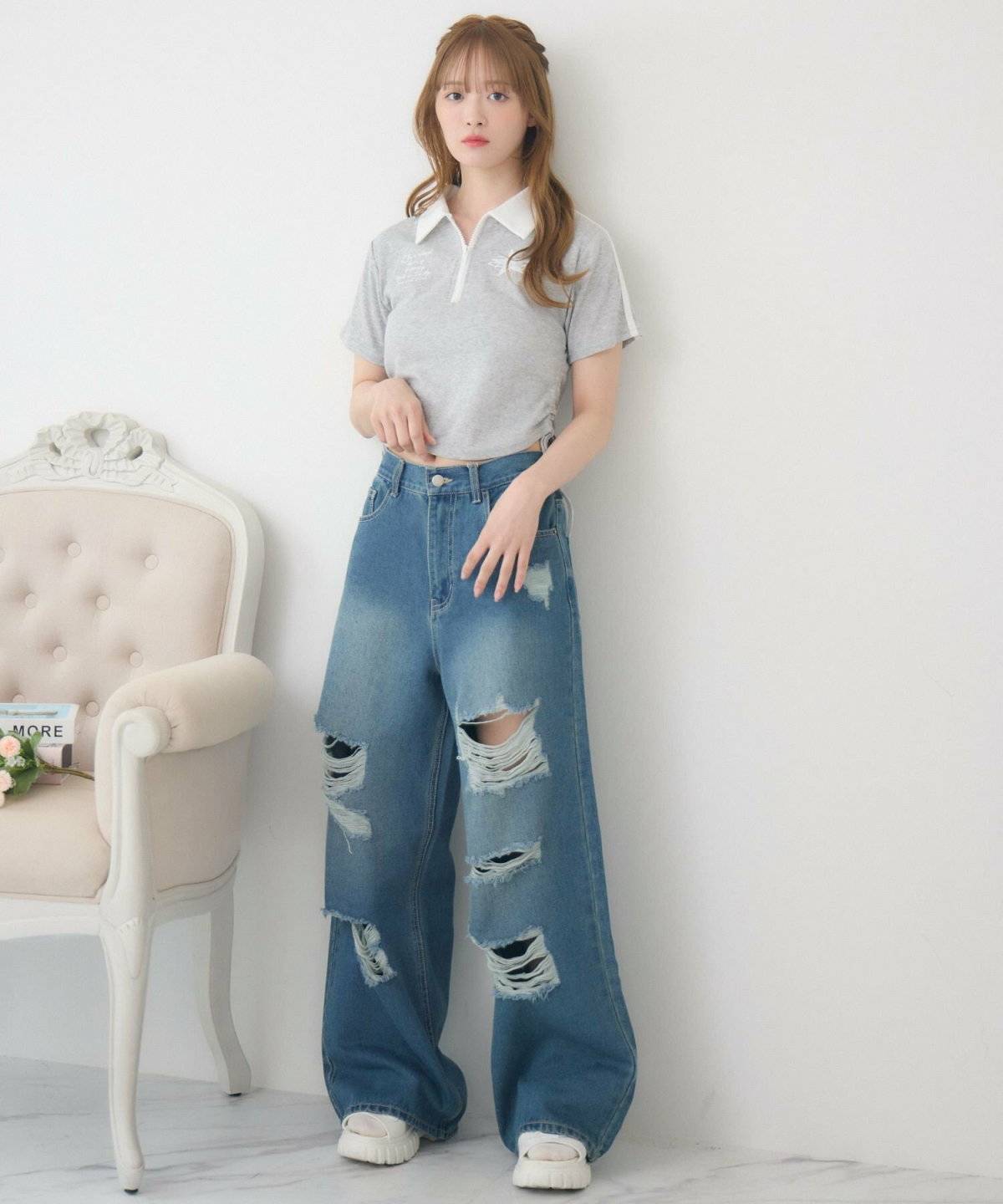 夏コーデの女性