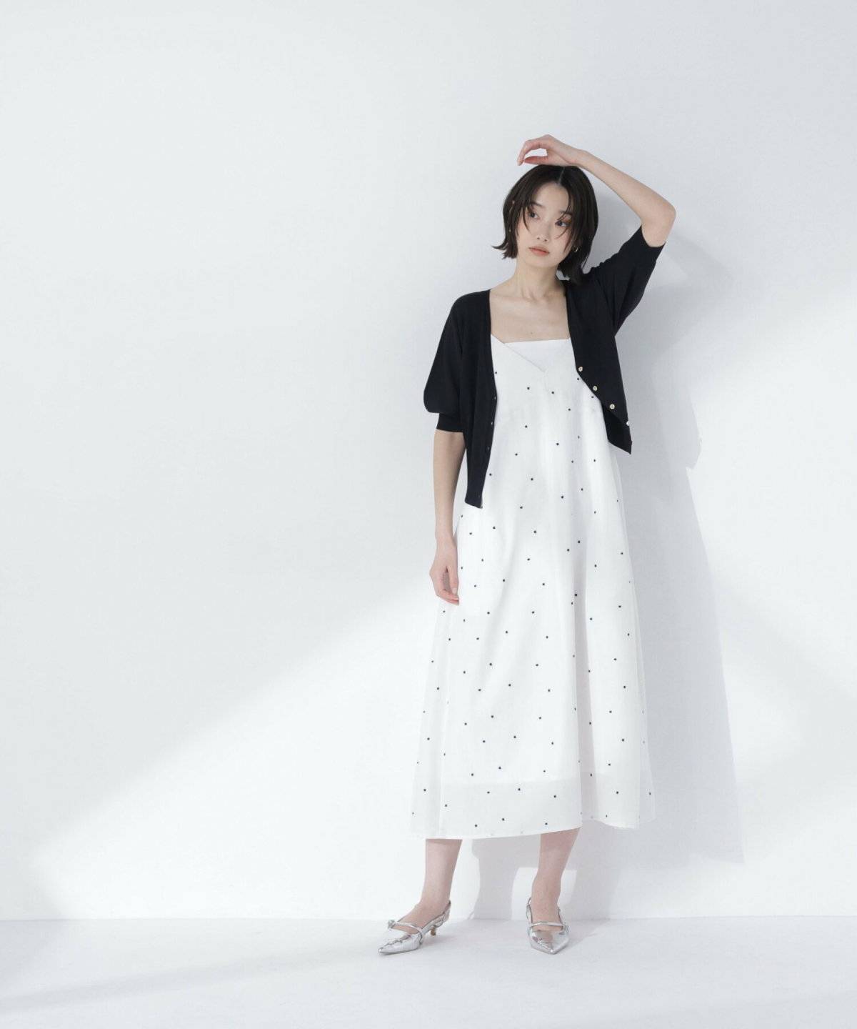 初夏コーデの女性