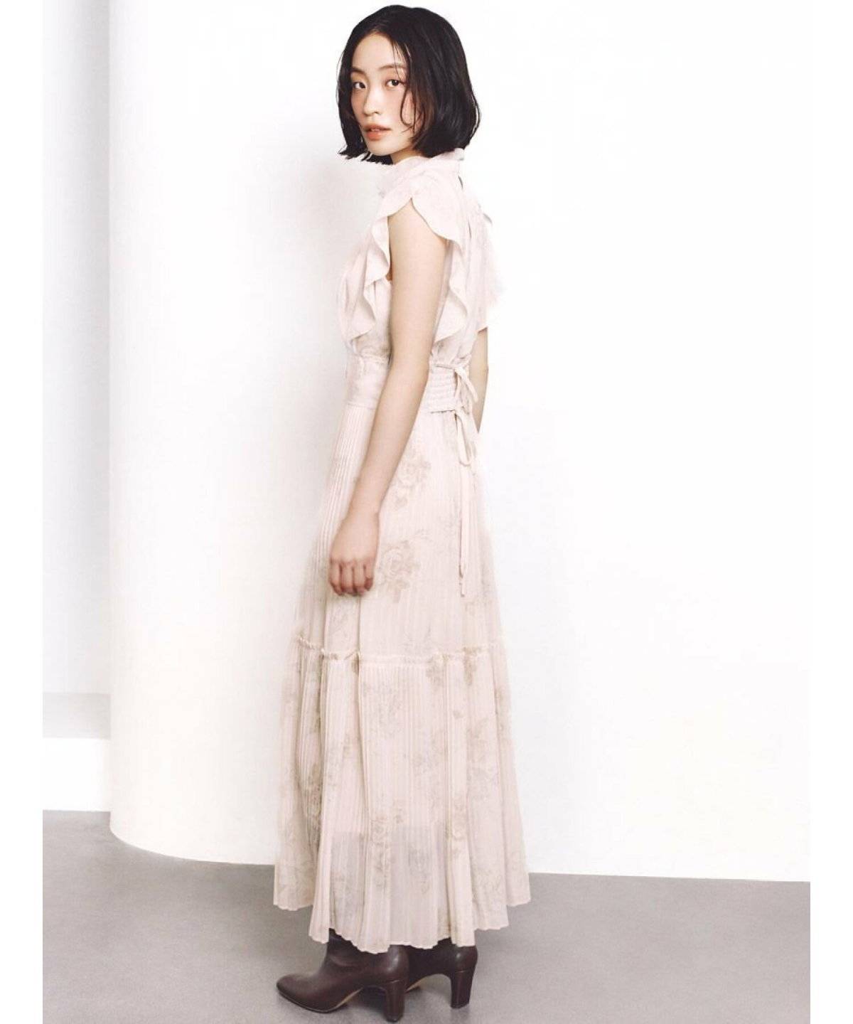 シフォンワンピースコーデ