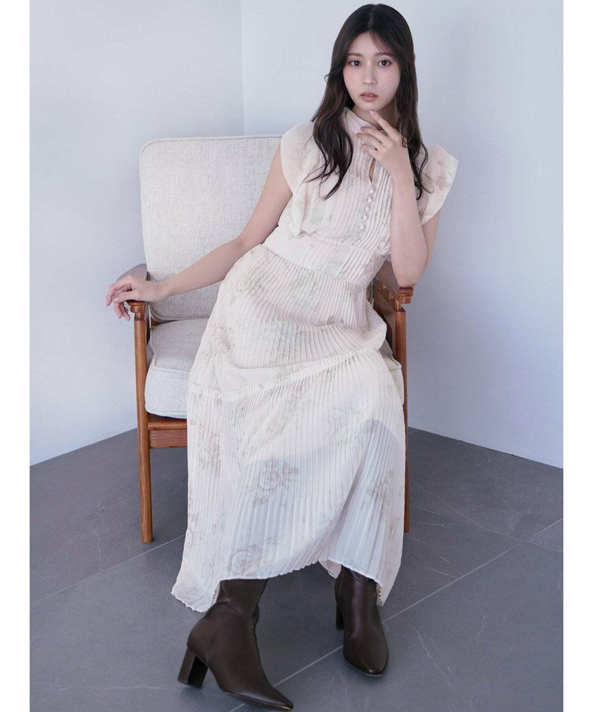 シフォンワンピースコーデ