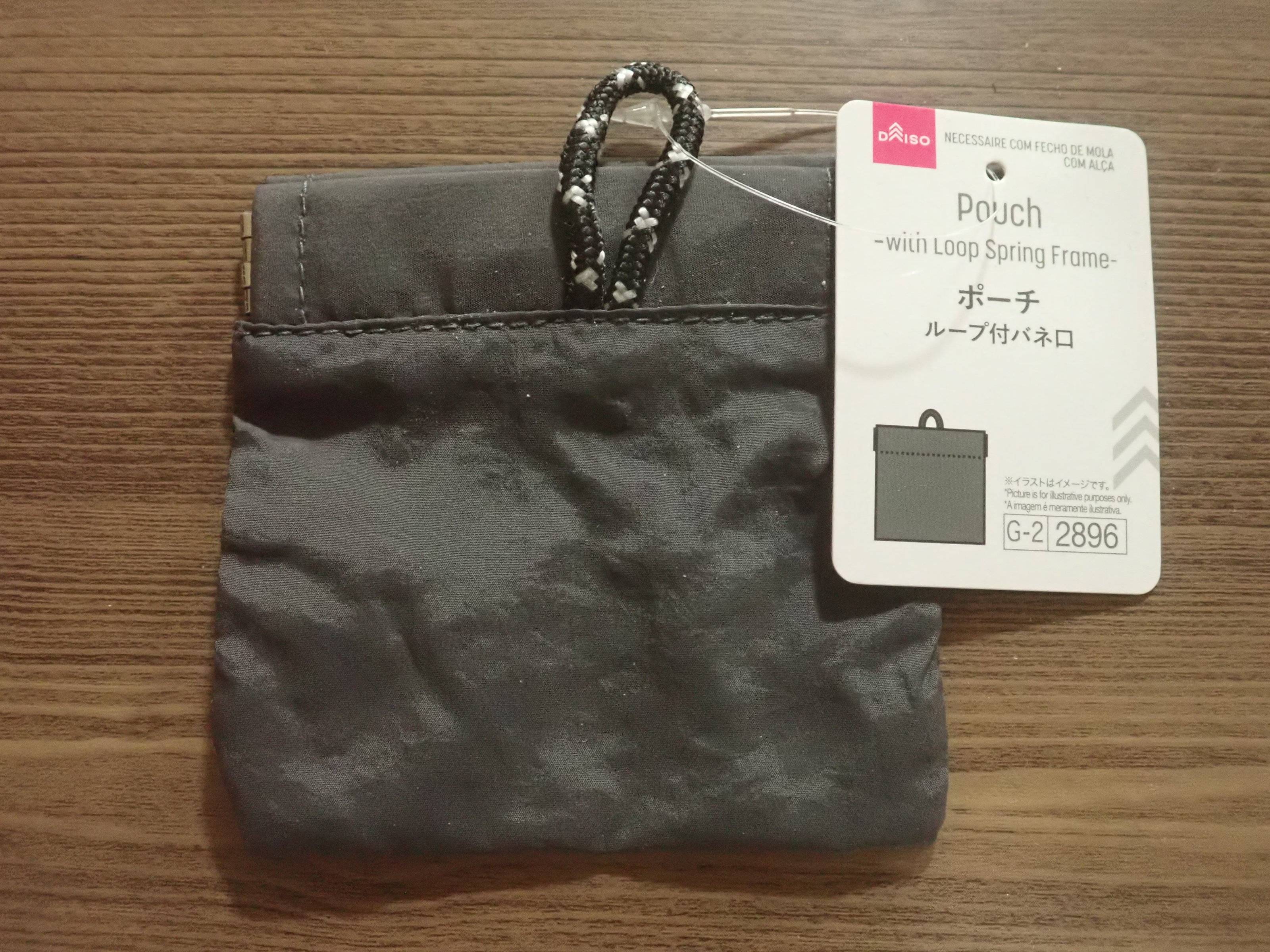 ダイソーのループ付バネ口ポーチ