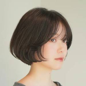 クラシカルな丸みショートボブ 