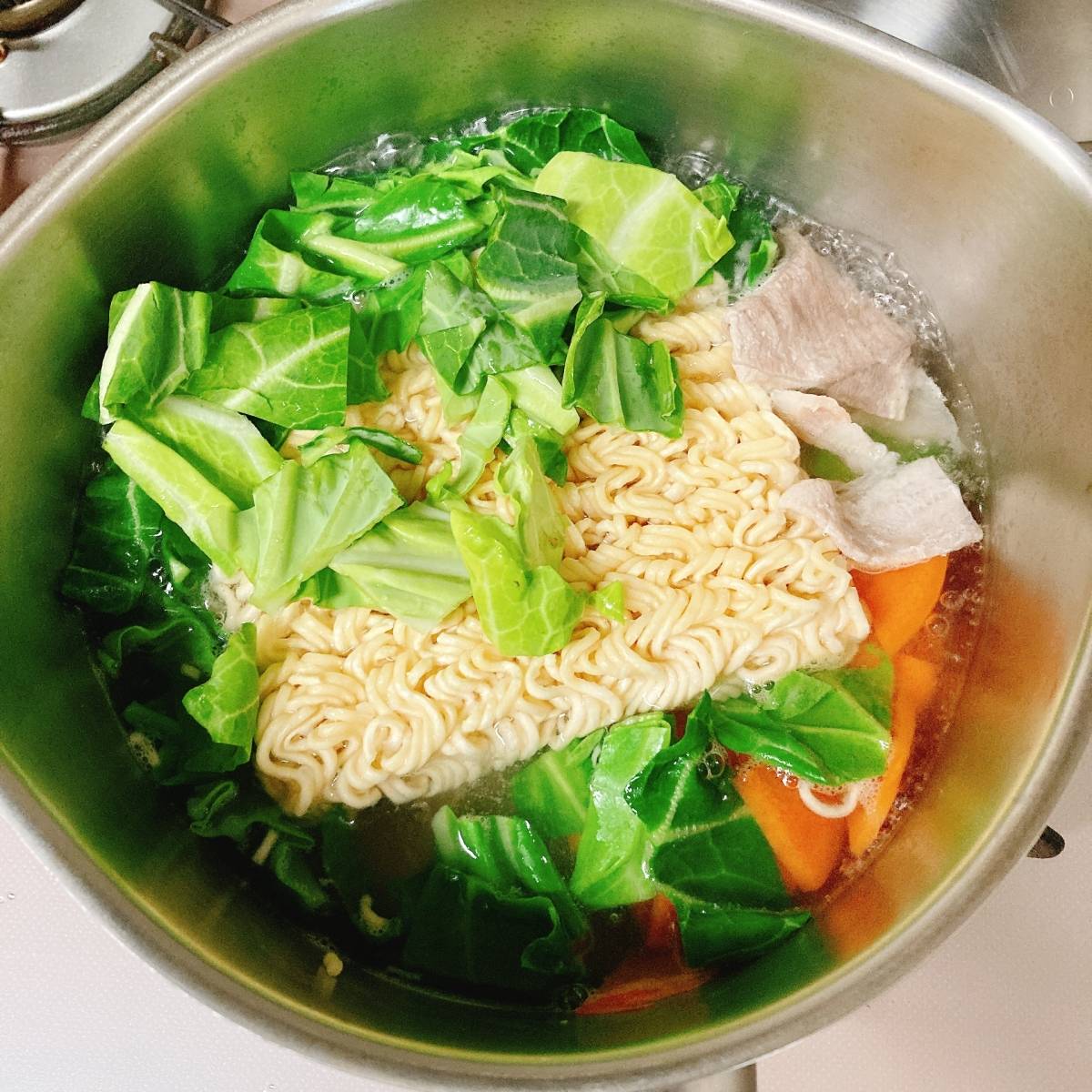 サッポロ一番公式の「ラーメンせんべい汁」のレシピ