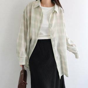 低身長を活かすべし♪実は難しくないミディ丈スカートコーデをチェック