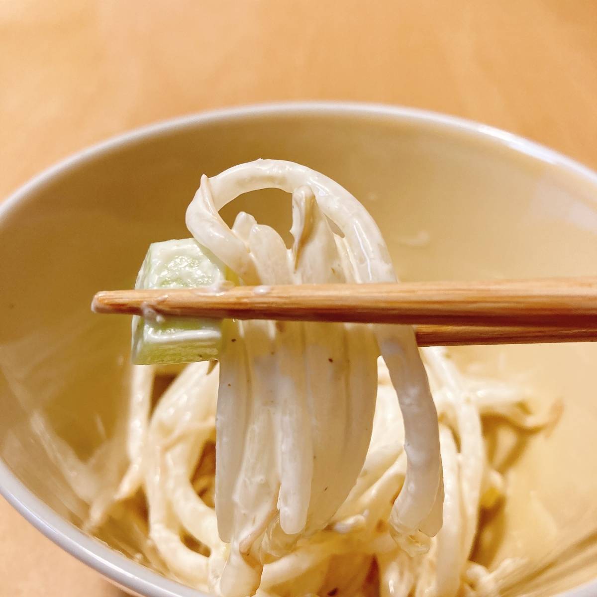 JAグループ公式の「もやしとブロッコリーの芯の梅マヨサラダ」のレシピ