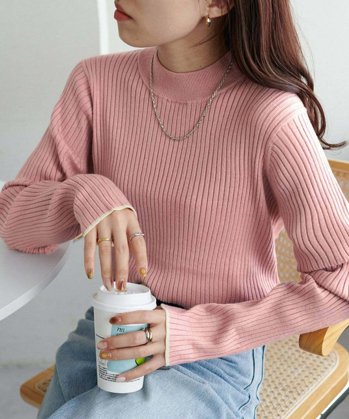 ピンクニットコーデ