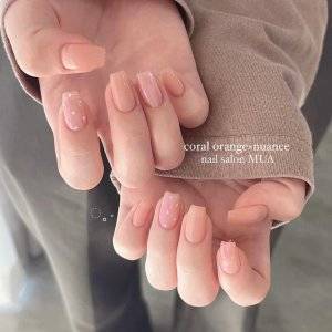 【2026年3月】春気分を盛り上げる。最新コーラルオレンジネイル5選