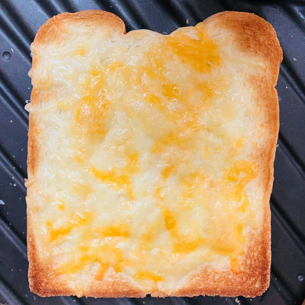 ヤマザキ公式の「ベーコンエッグチーズトースト」のレシピ