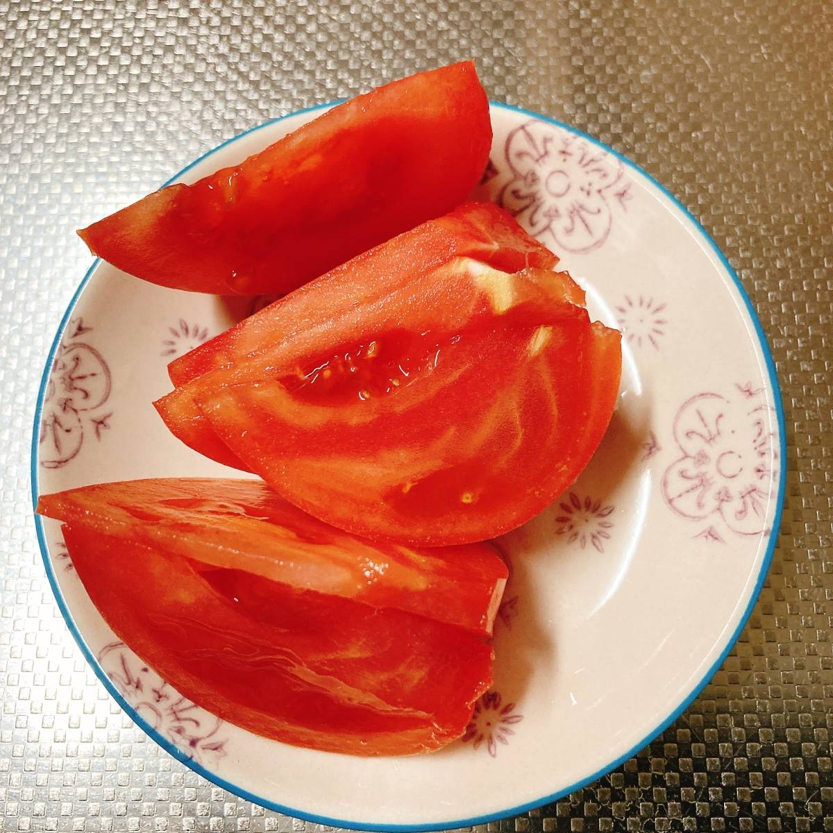 JAグループ公式の「もやしとニラのトマトラーメン」のレシピ