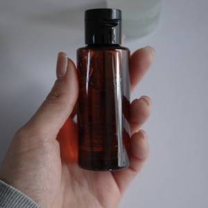 ダブル洗顔不要！毛穴汚れも落として潤いキープ「shu uemura」クレンジングオイル