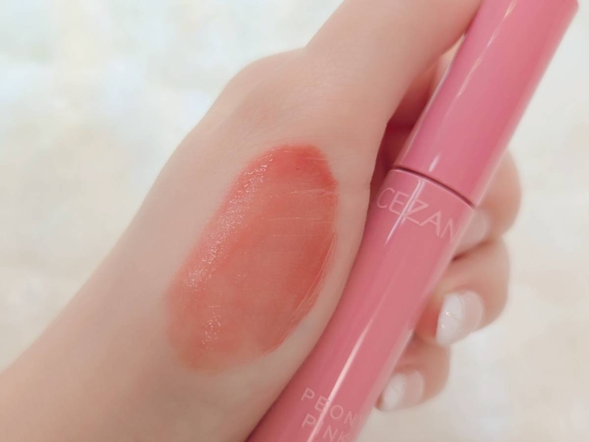 セザンヌリップ手に塗った画像