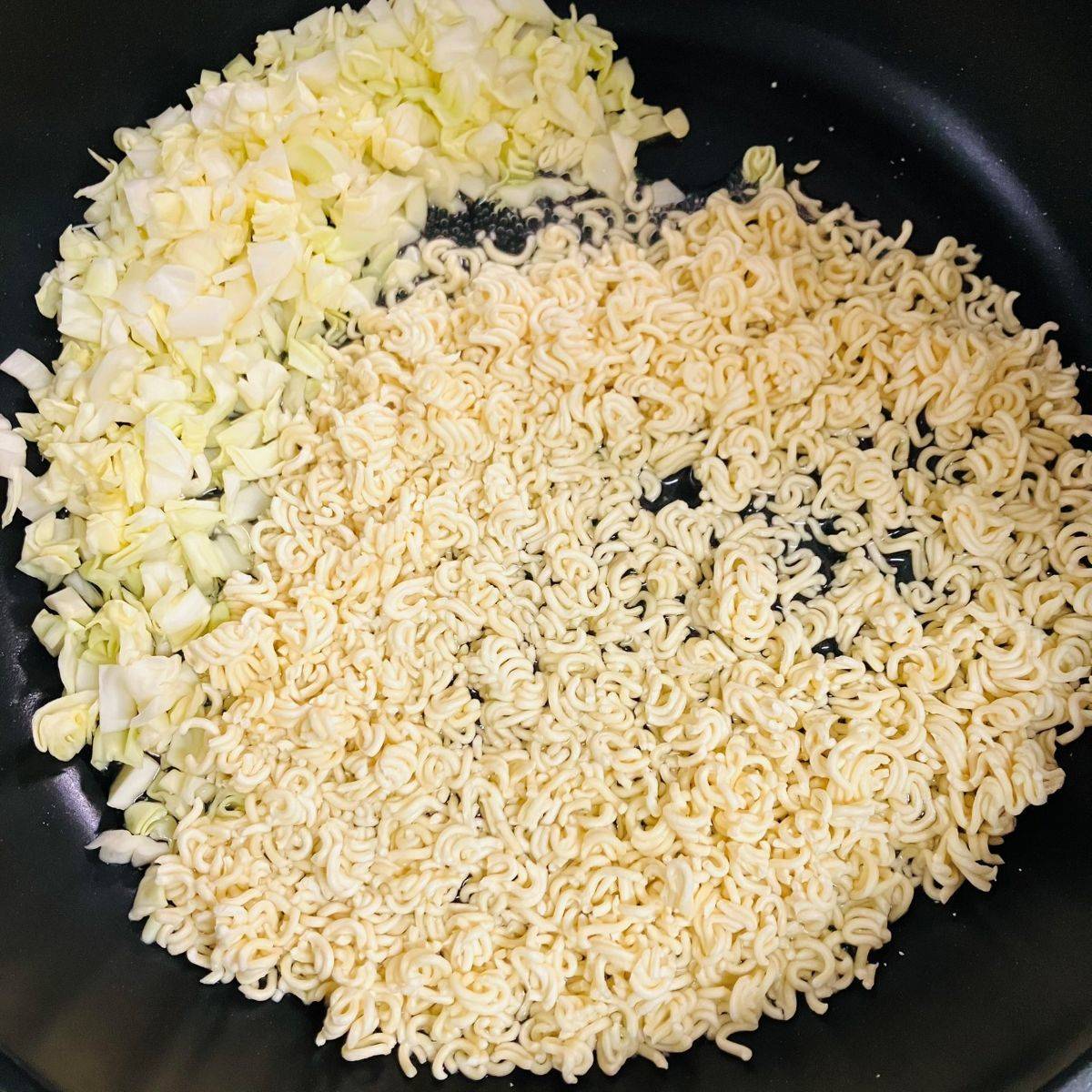 サッポロ一番公式の「サッポロ一番 香ばしみそお好み焼き」のレシピ