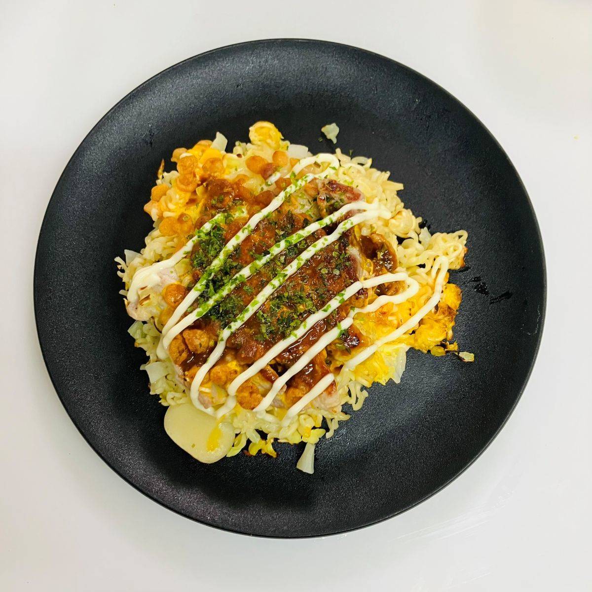 サッポロ一番公式の「サッポロ一番 香ばしみそお好み焼き」のレシピ