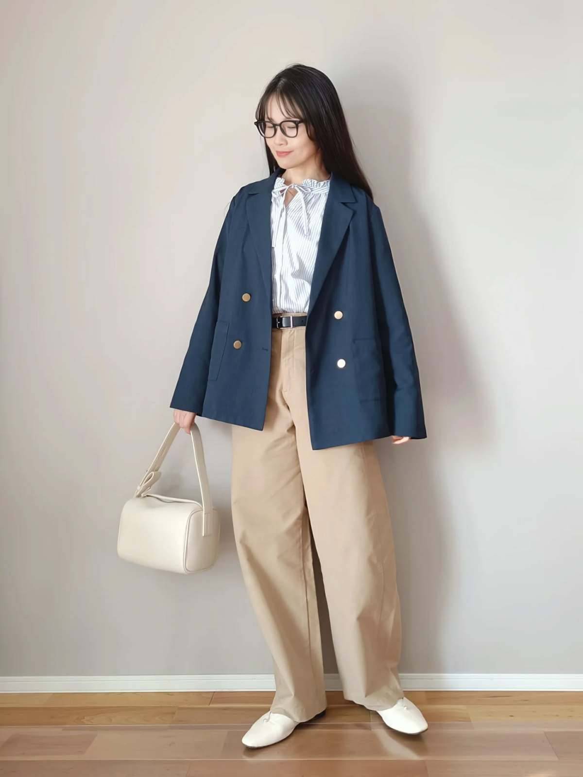 ジャケットを羽織ったMIXコーデ