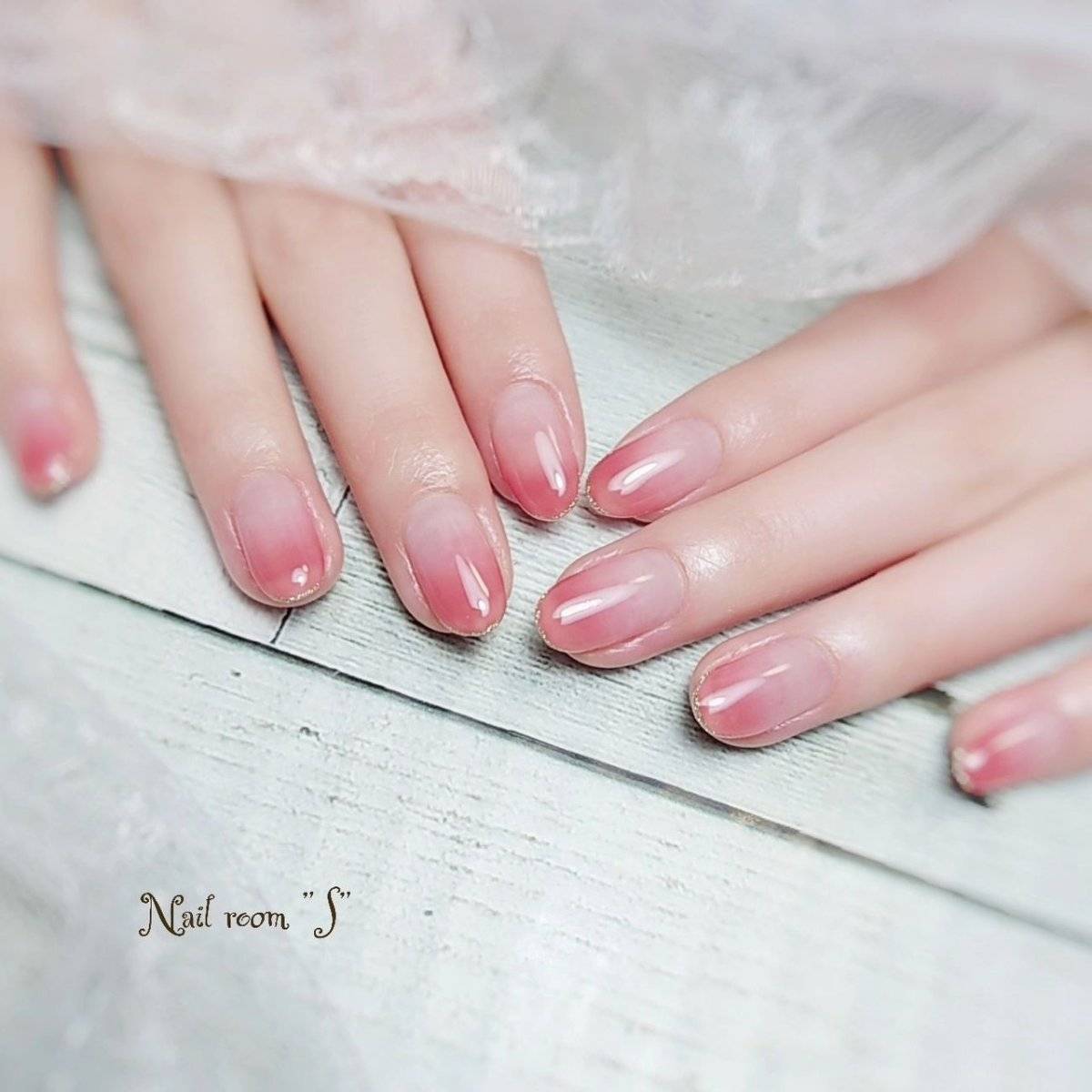 クリアピンクネイル