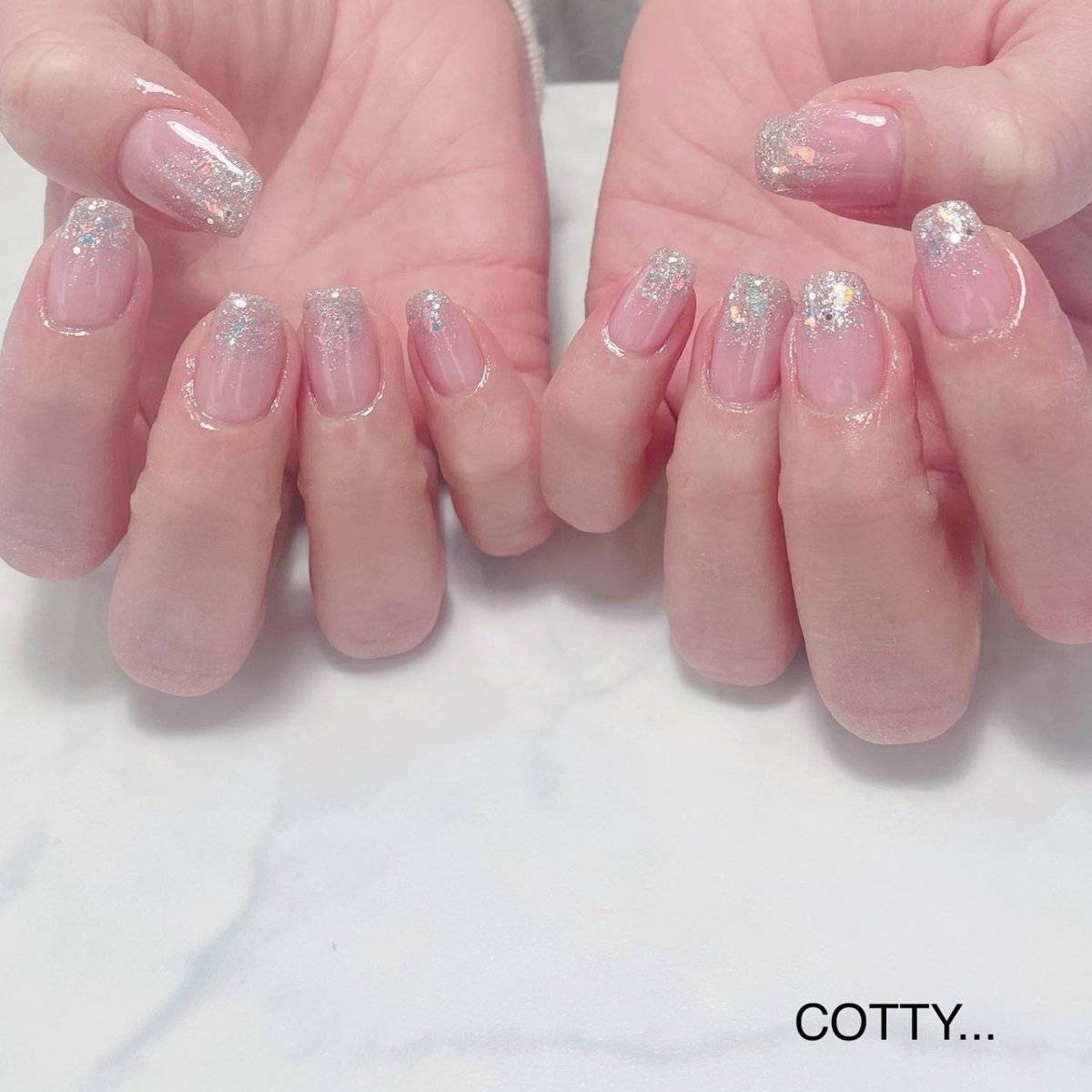 クリアピンクネイル