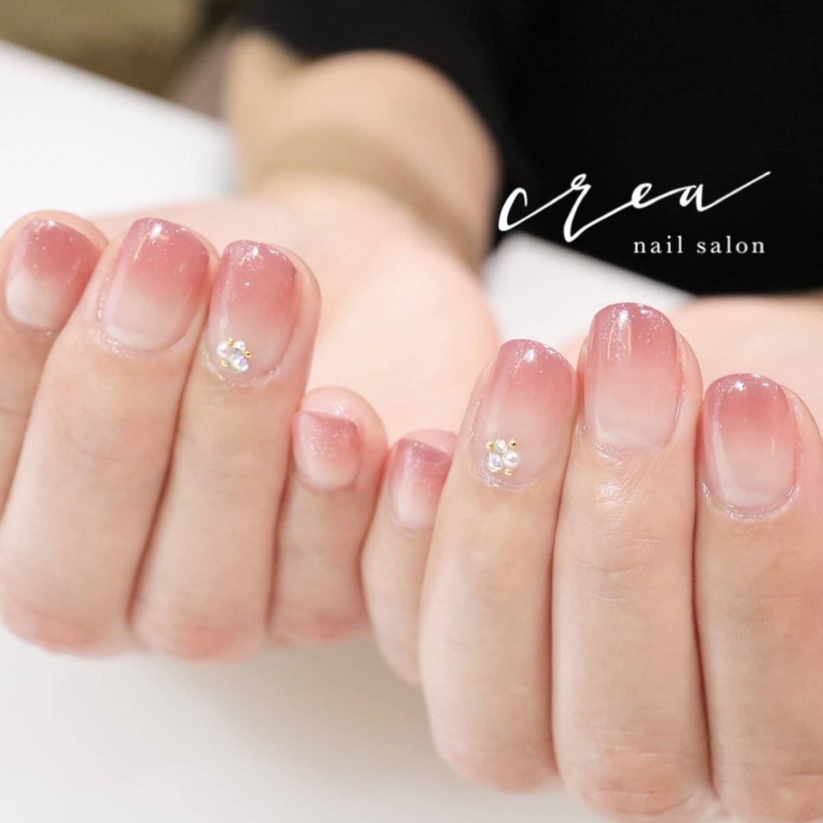 透け感ピンクネイル