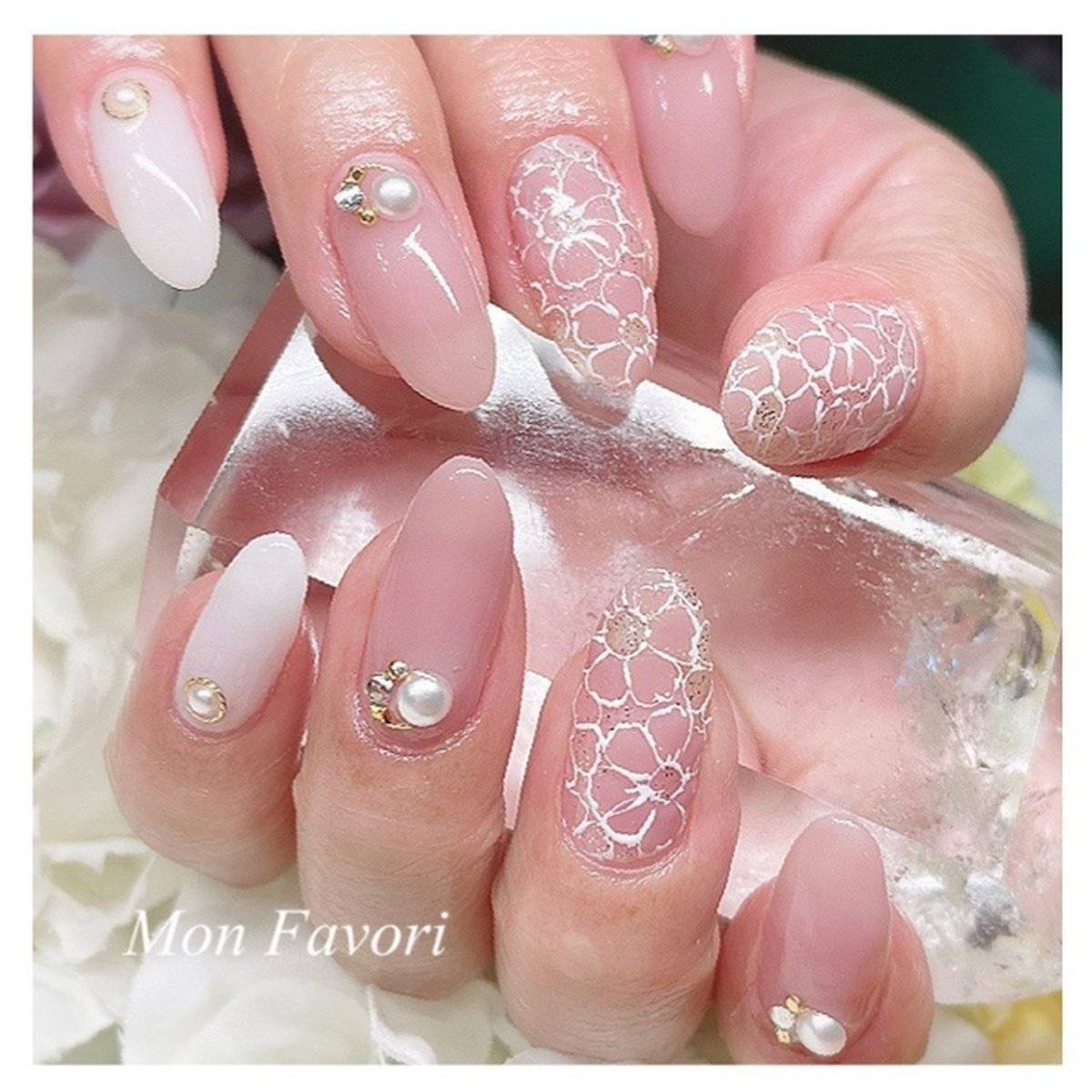 透け感ピンクネイル