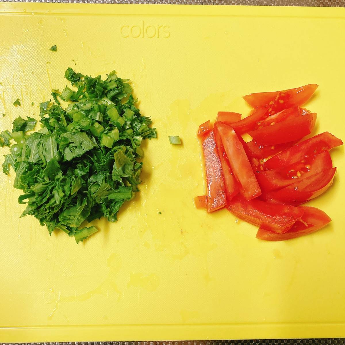 JAグループ公式の「もやしとパプリカわさび菜のツナドレッシングサラダ」のレシピ