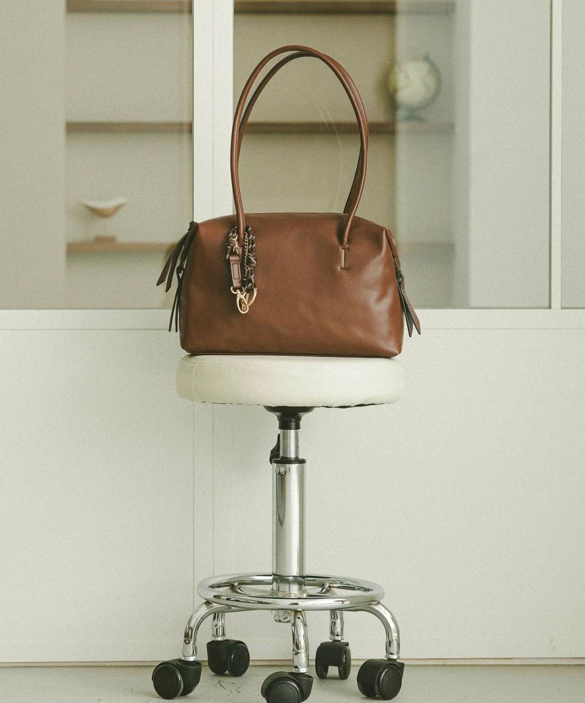 GLOBAL WORK スペ軽チャーム付きボストン