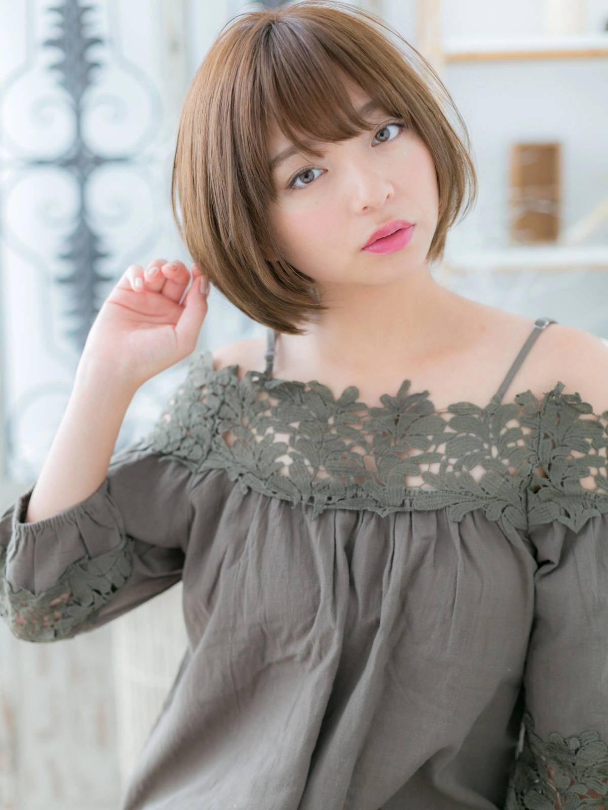 前下がりの丸みボブ