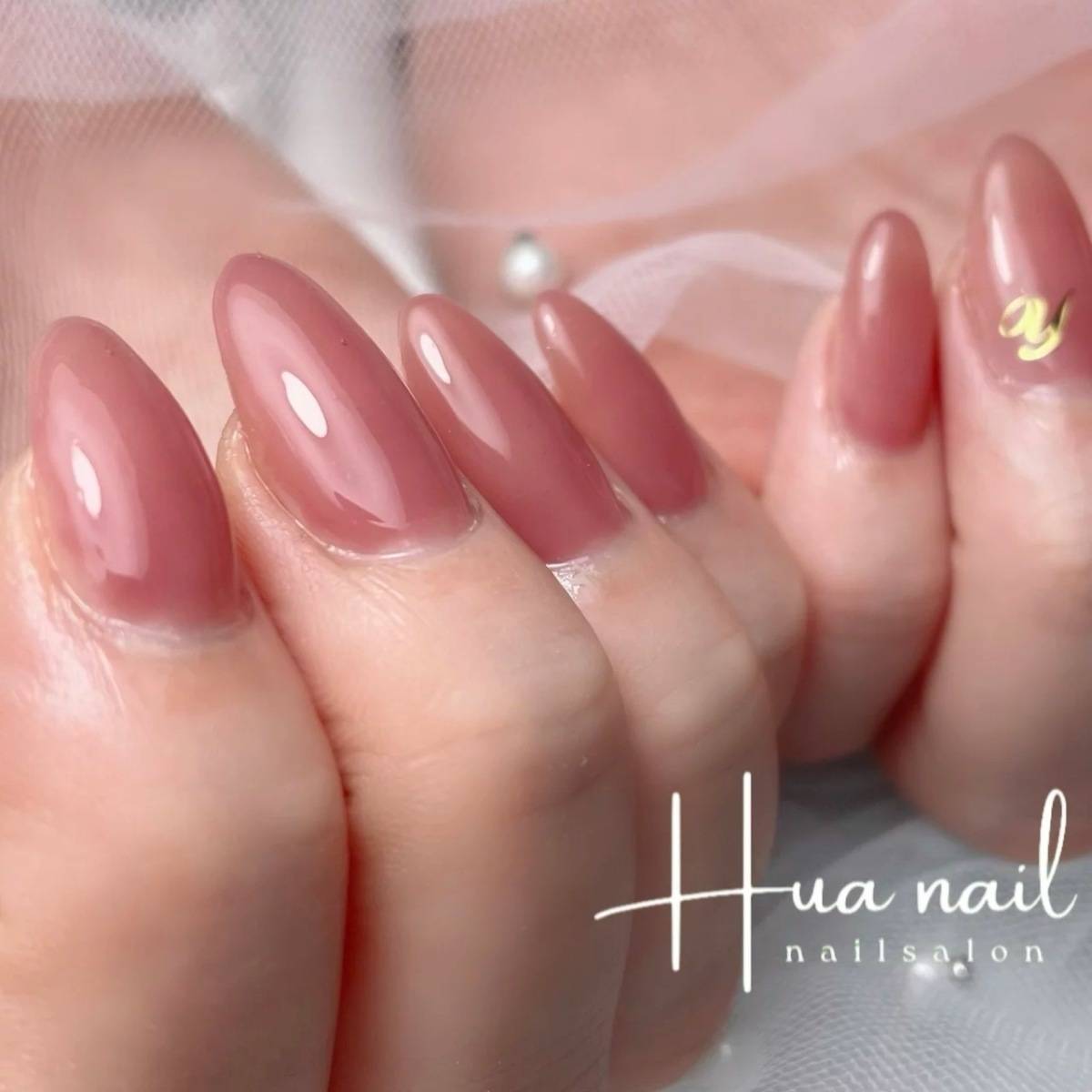 ちゅるんとしたピンクのワンカラーネイル