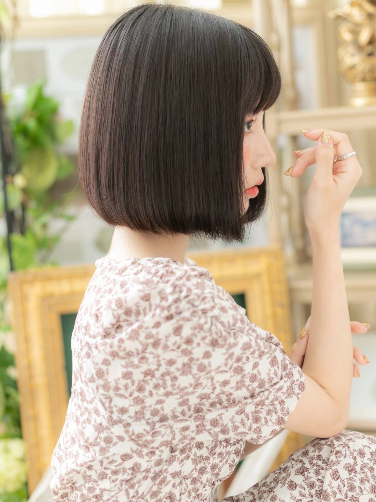 重めのぱっつんボブ