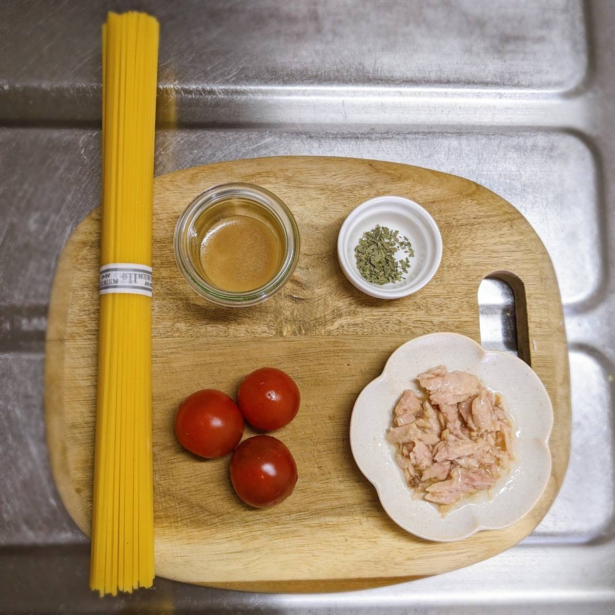 いなば公式の「トマトとツナの冷製パスタ」のレシピ