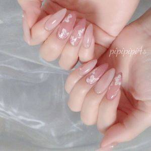 【2026年春】今っぽさ増し増しのやつ。いい女見えが叶う最新ネイル5選