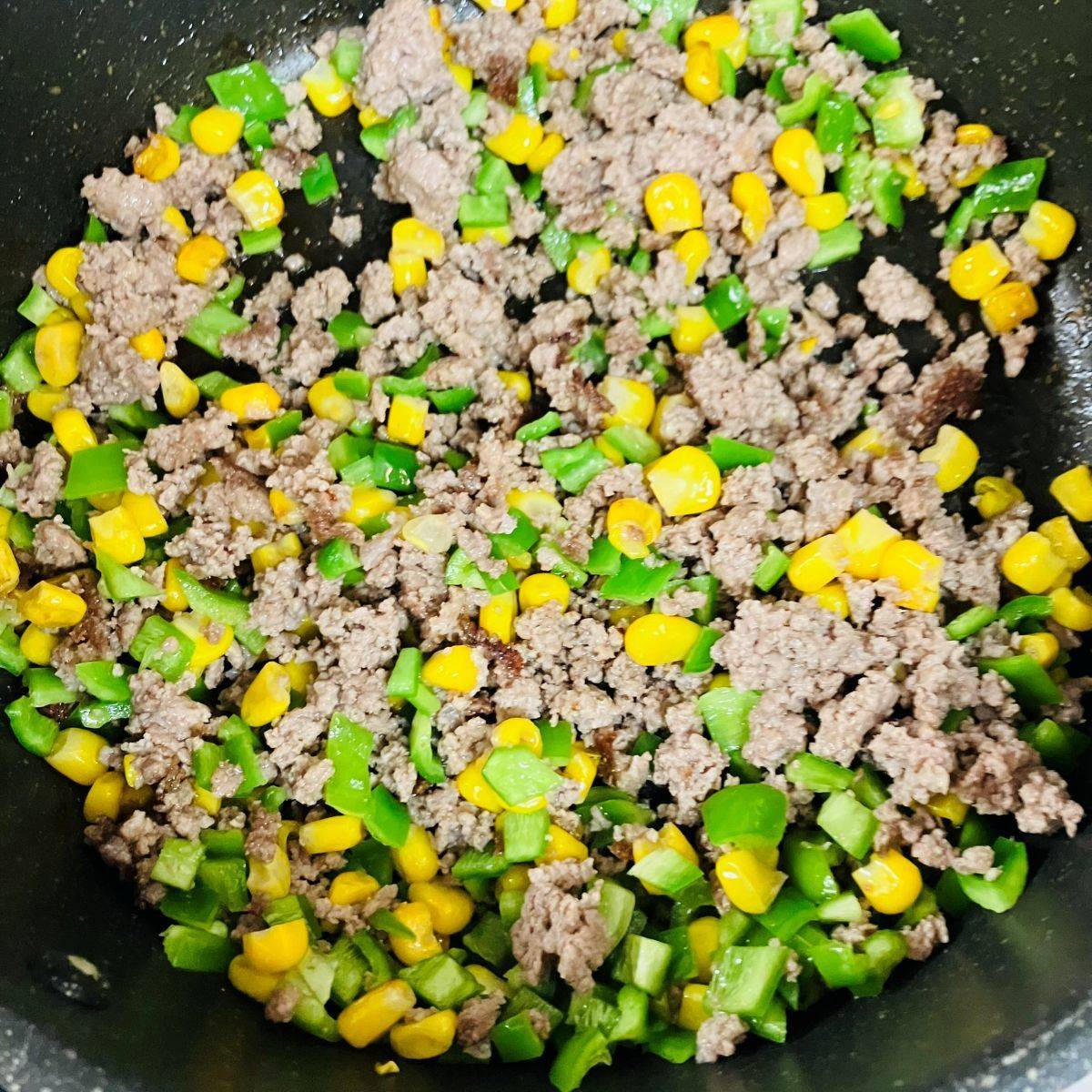 JAグループ公式の「にんじんとピーマンの肉味噌そぼろ」のレシピ