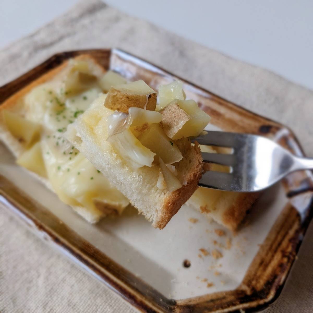 JAグループ公式の「ポテトチーズトースト」のレシピ