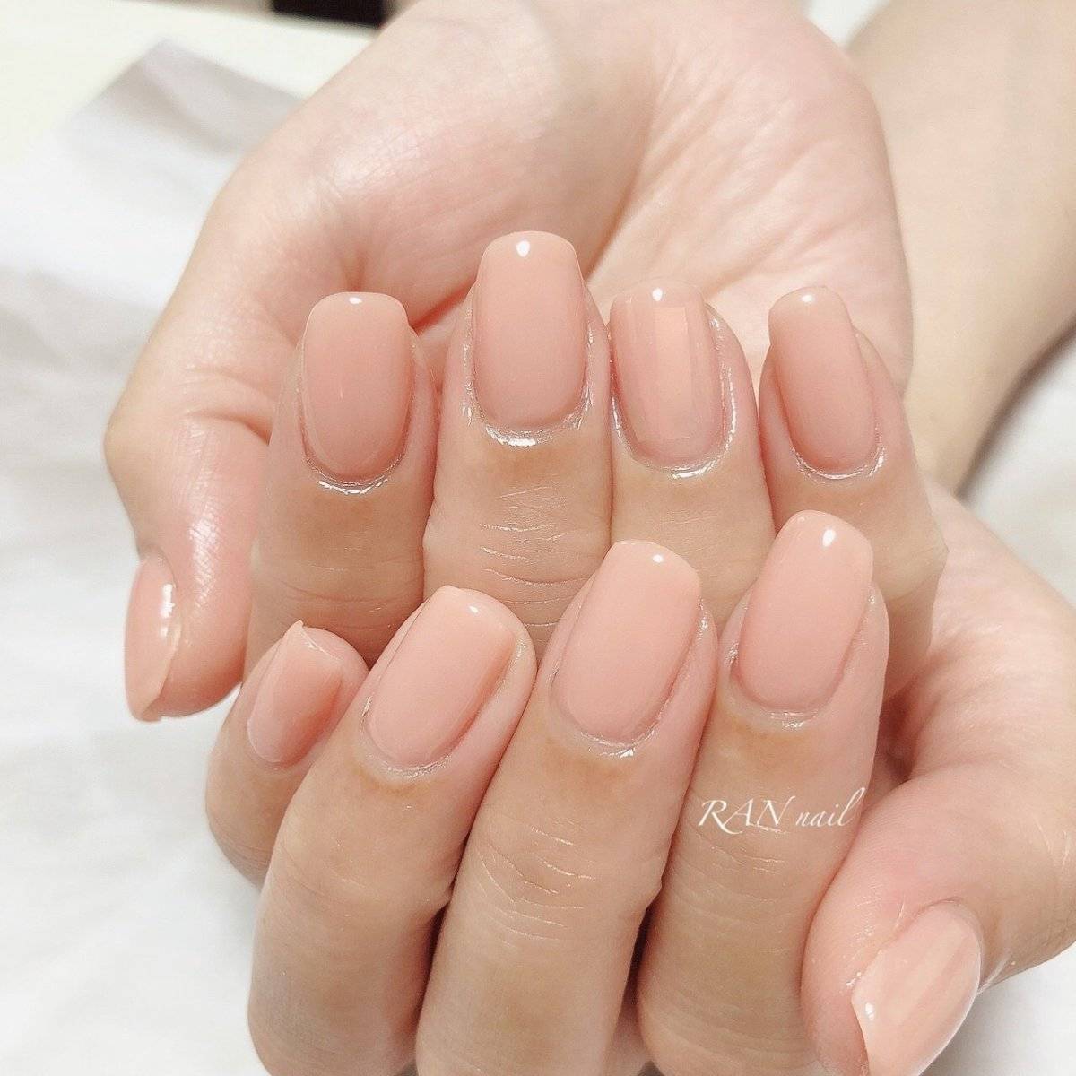 ピーチピンクネイル