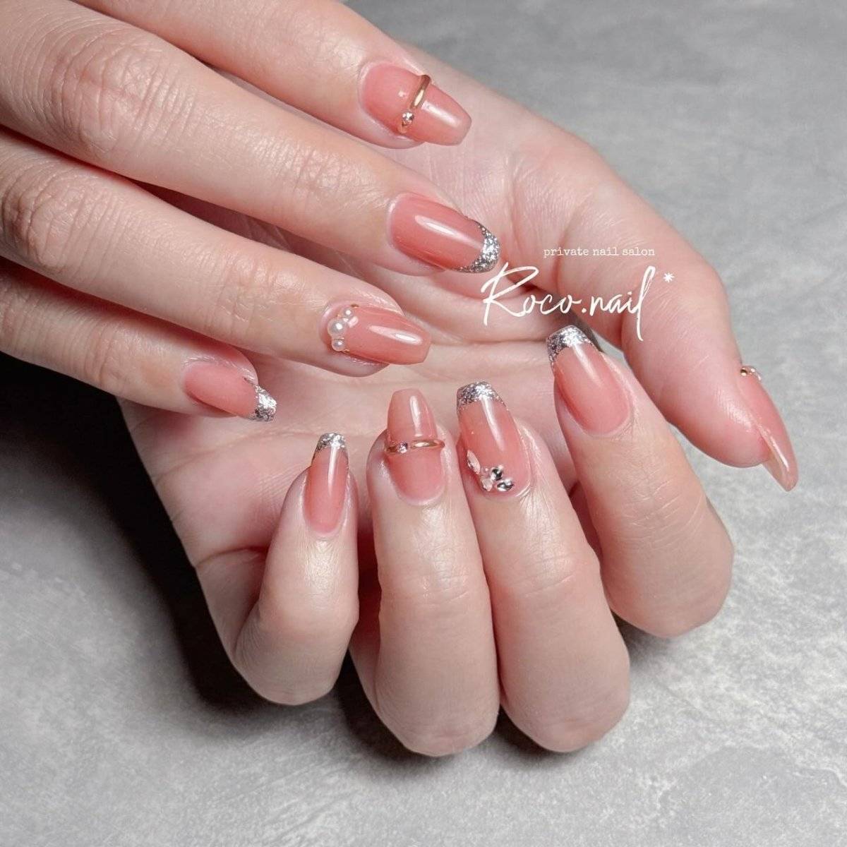 コーラルピンクネイル