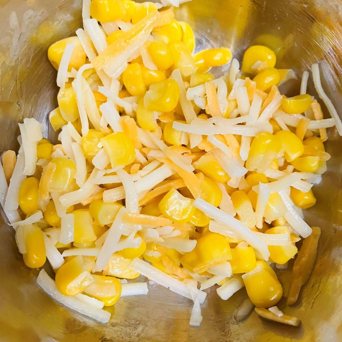 ヤマザキ公式の「とろーりチーズとコーンのポケットサンド」のレシピ