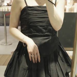 重ねるだけで即モード。メリハリで魅せる大人のための「コルセットキャミ」