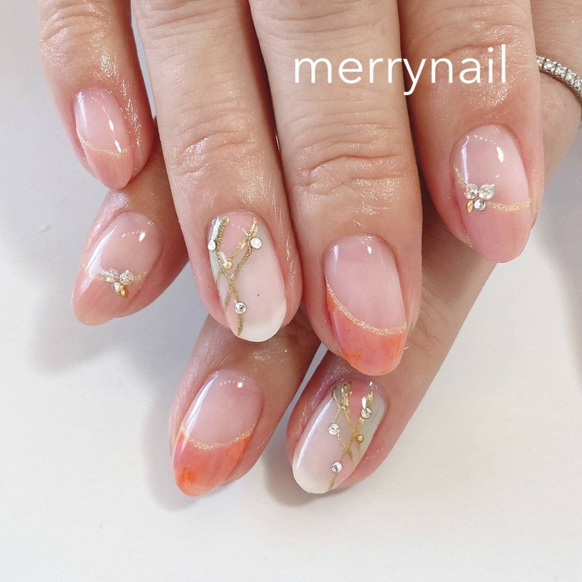 コーラルオレンジネイル