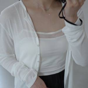 ほのかな色気を忍ばせる。安定カップで見せても安心「scuu」シアーブラトップ