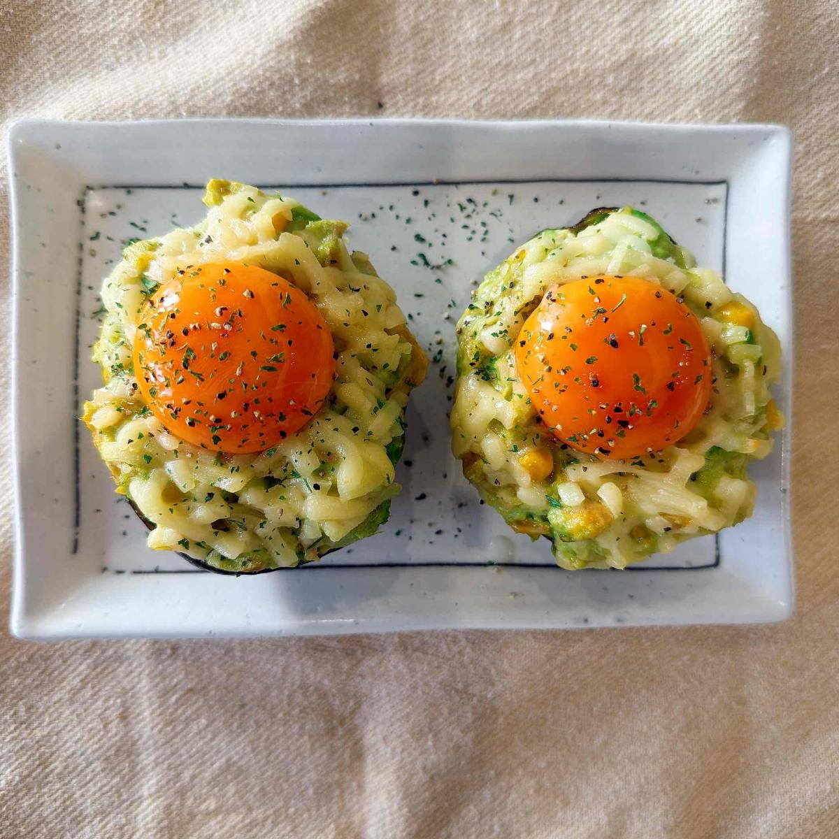 いなば公式の「アボカド×いなばライトツナ×コーン！濃厚アボカドグラタン」のレシピ