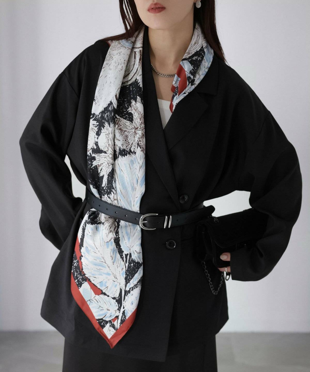 秋コーデの女性