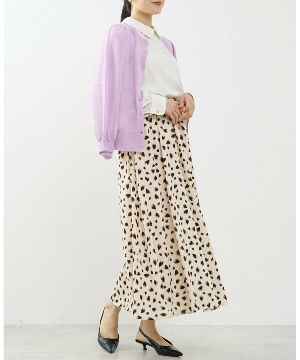 アニマル柄のスカートを使った大人可愛いコーデ