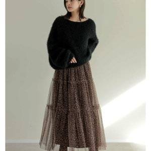  アニマル柄スカートコーデ 