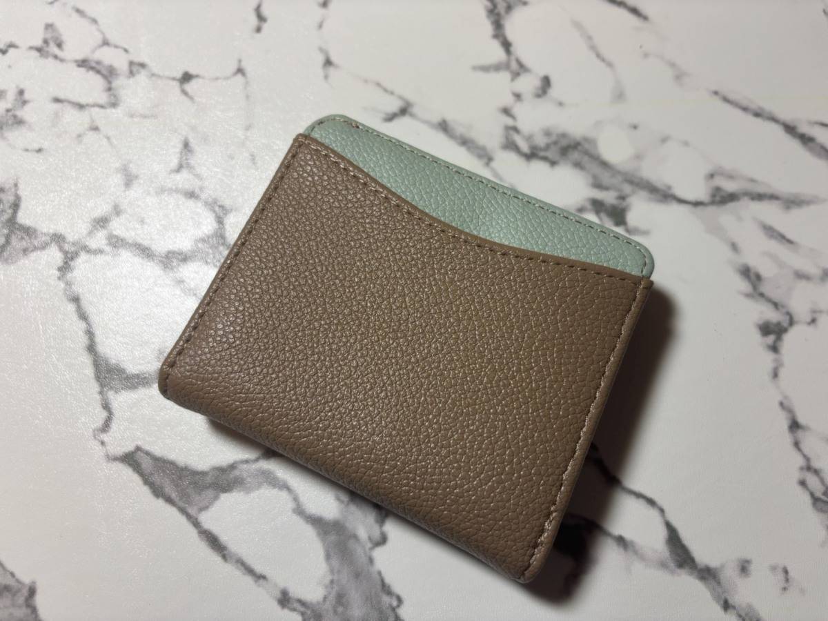 3COINS 2つ折りバイカラーウォレット 評価