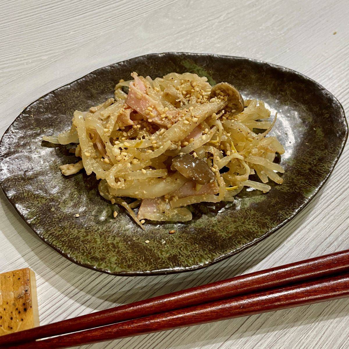 JAグループ公式の「しめじともやしの胡麻和え」のレシピ