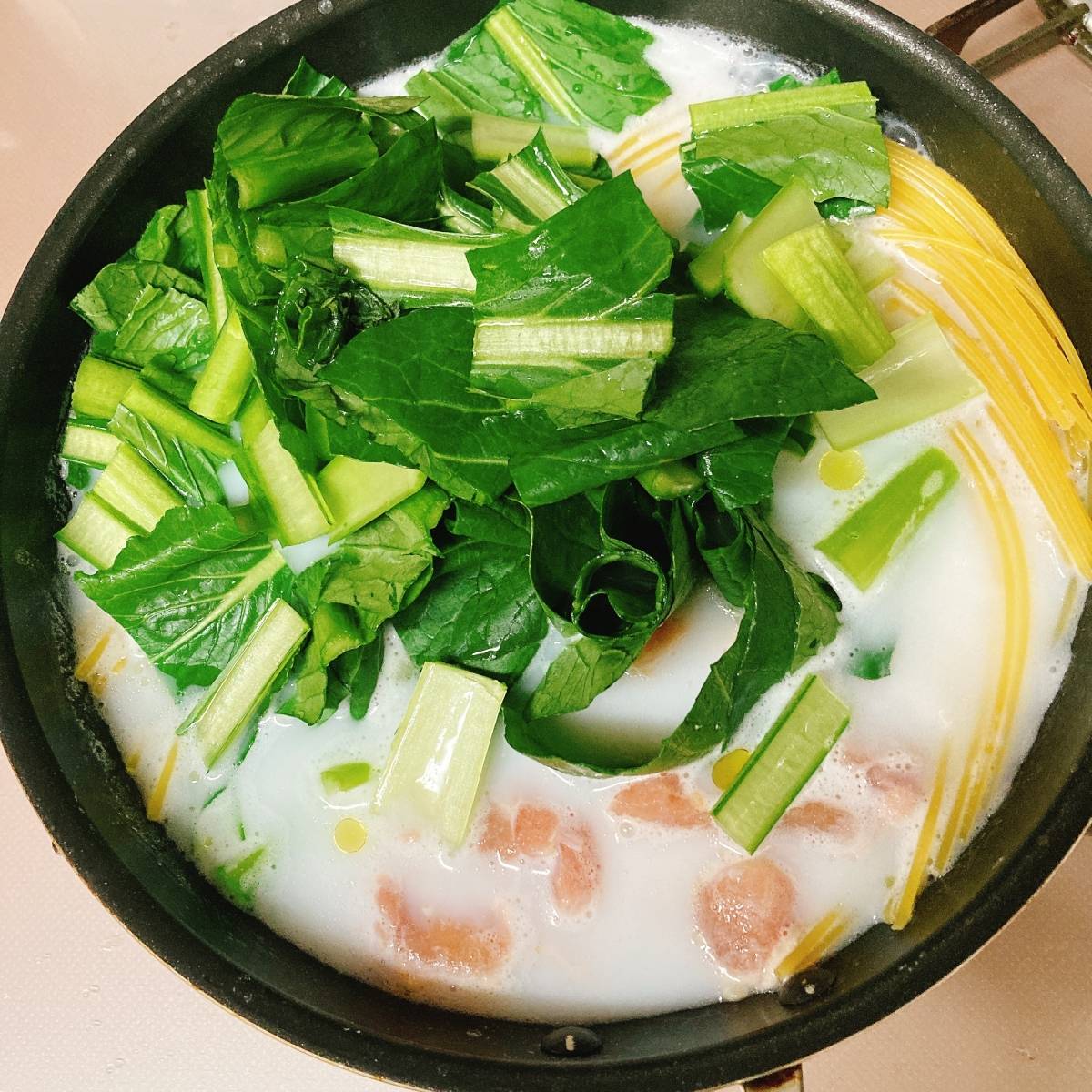 マ・マー公式の「ブロッコリーのクリームパスタ」のレシピ