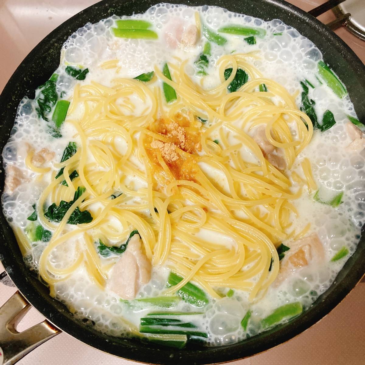 マ・マー公式の「ブロッコリーのクリームパスタ」のレシピ