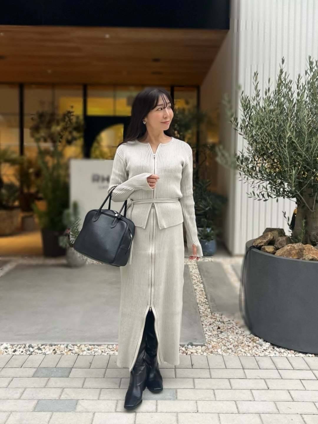 グレーのセットアップが◎