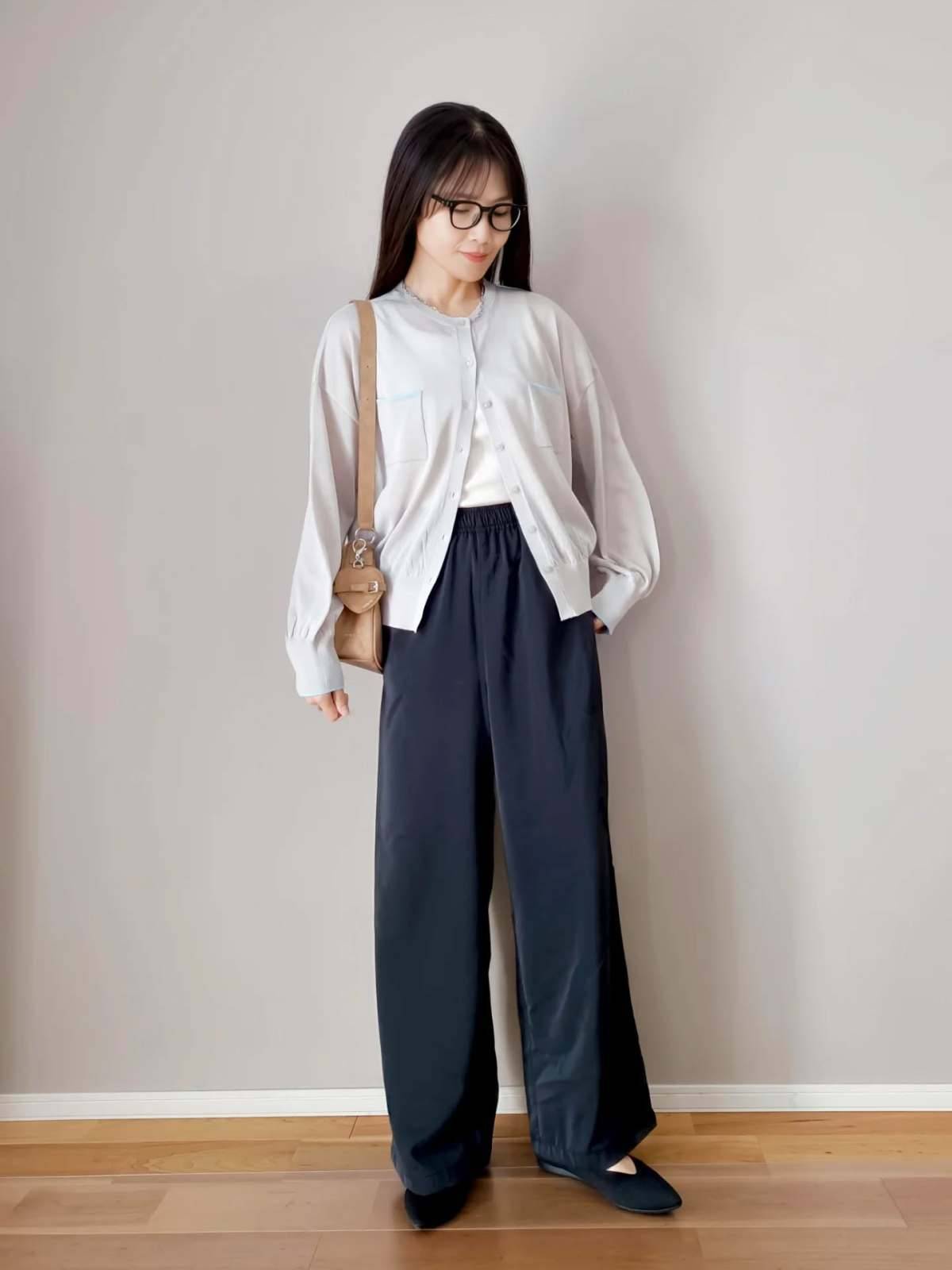 トップスに明るいカラーを選ぶ♪