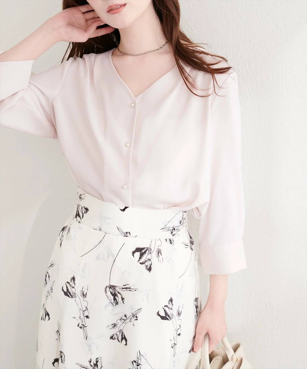 natural couture パール釦Vネック7分袖ブラウス