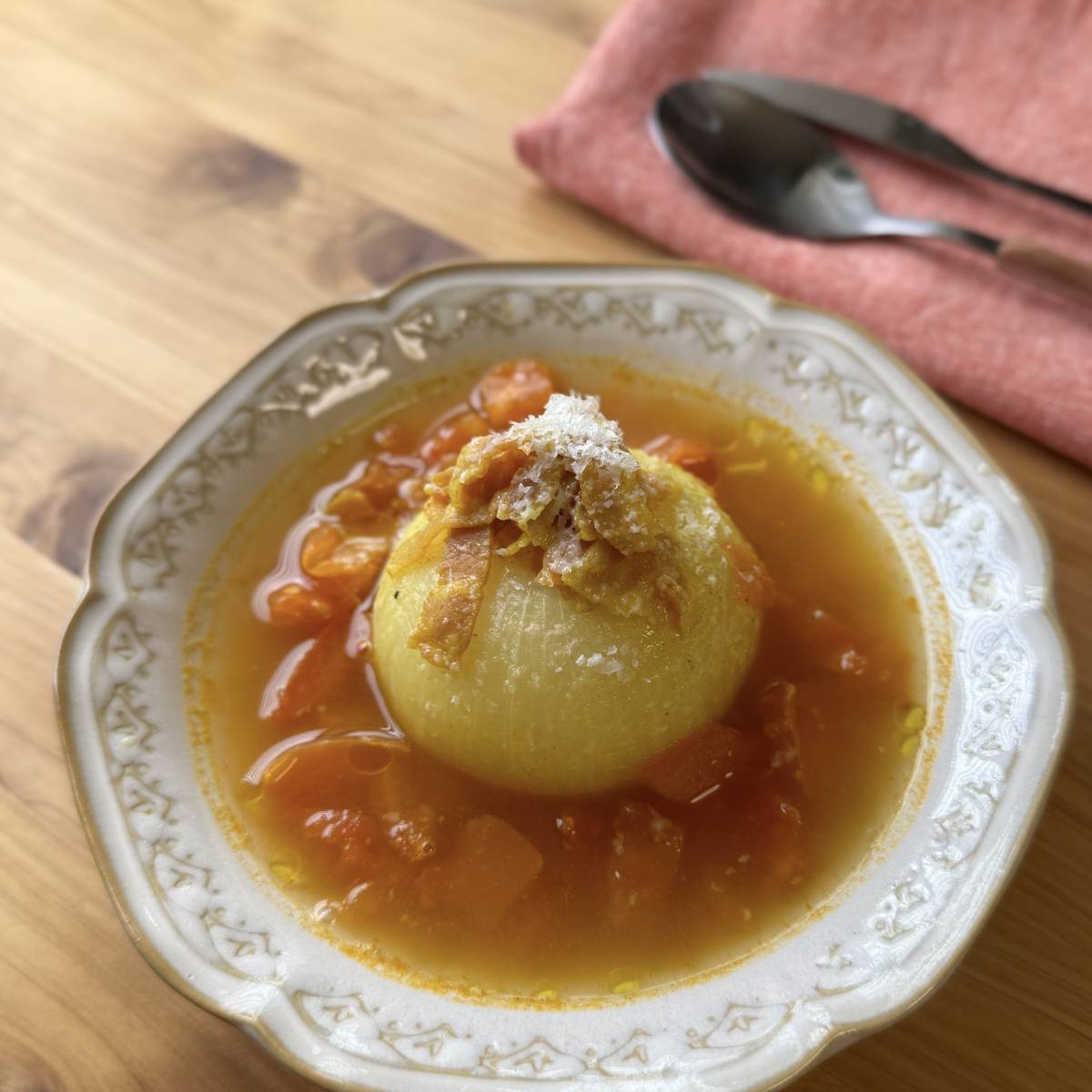 JAグループ公式の「新玉ねぎの丸ごとスープ★ トマトカレー風味♪」のレシピ