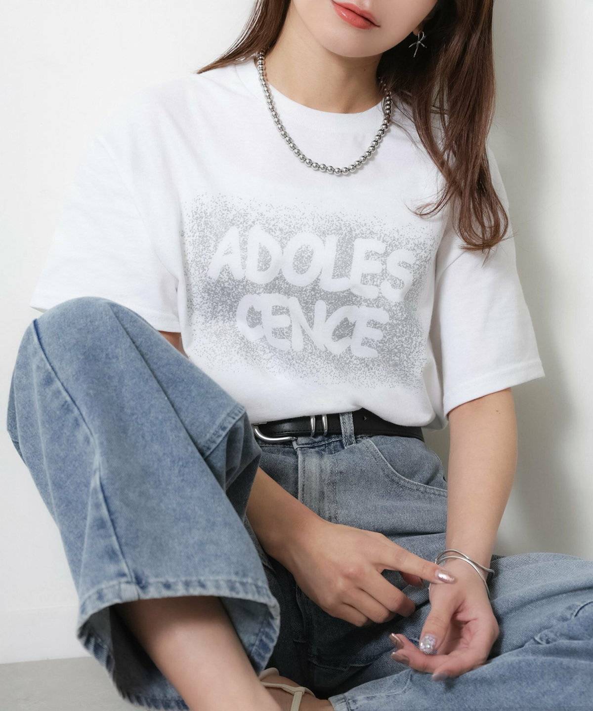 夏コーデの女性